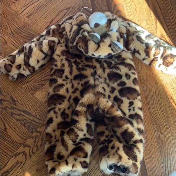 Dolce & Gabana cheetah onesie - Picture 3 of 11